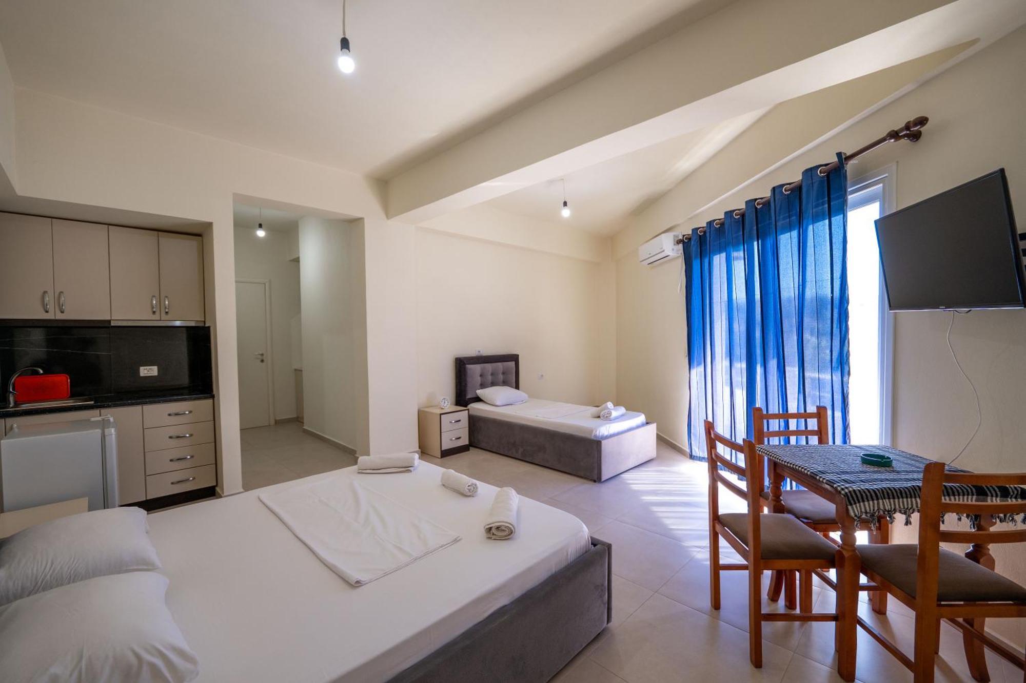 Rest Hour Hotel Ксаміл Екстер'єр фото